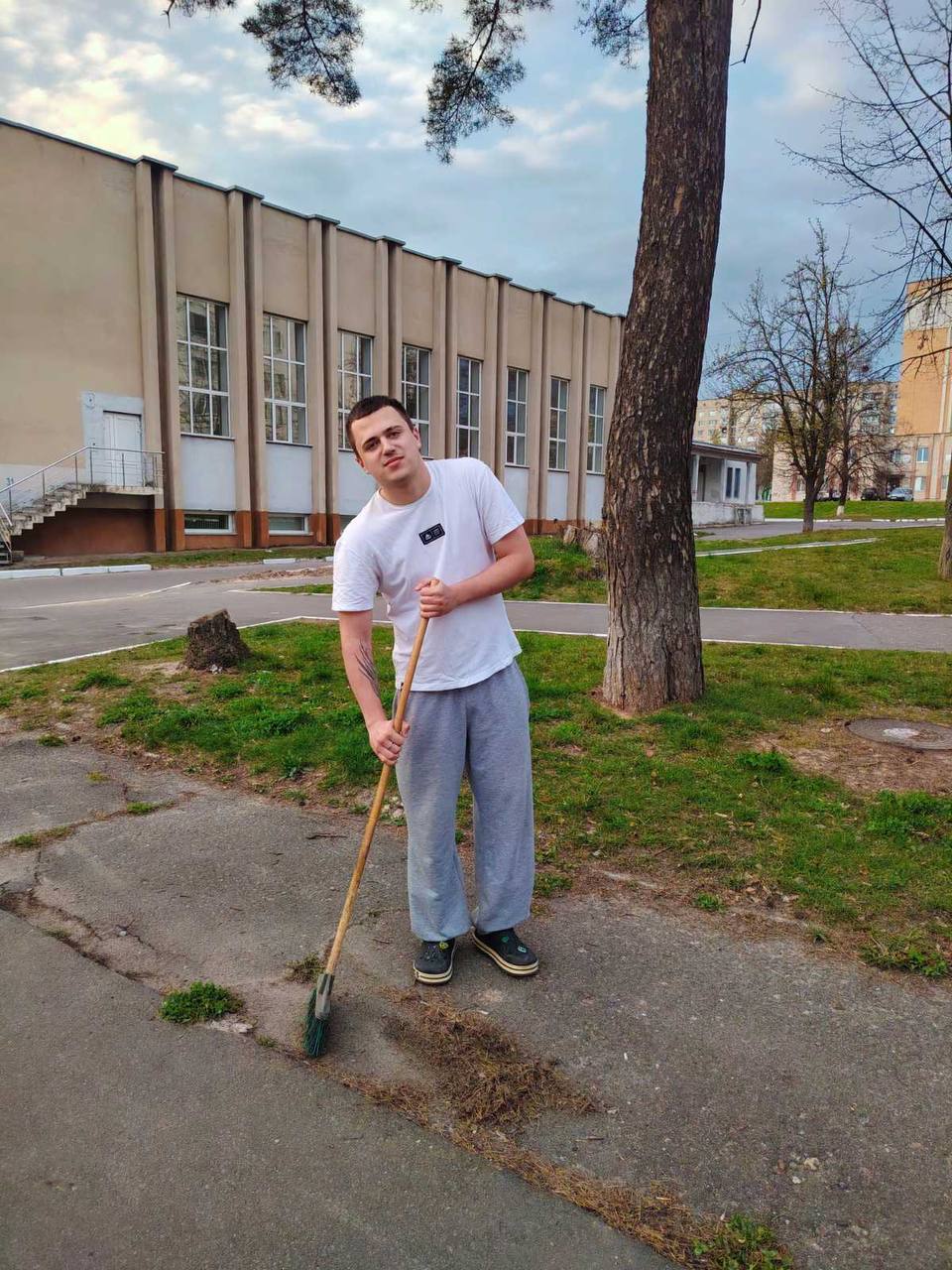 photo 2026-04-15 20-21-19